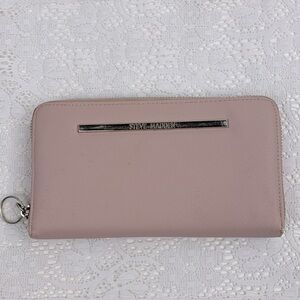 Steve Madden Blush Pink Zip around wallet Black lined pockets Cards Cash coins